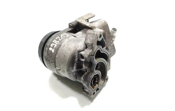 BMW 3 E90 E91 Engine oil radiator B8316007