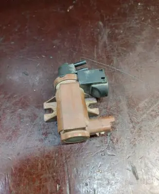 Ford Focus Turbo solenoid valve 6g909e882ca