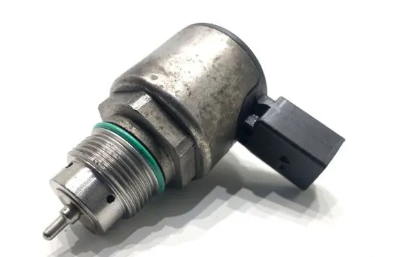 Volkswagen Transporter - Caravelle T6 Fuel pressure regulator 04L130764B
