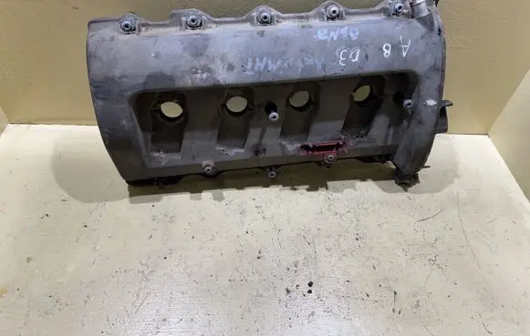 Audi A8 S8 D3 4E Rocker cam cover 077133476AA