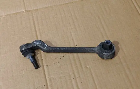 BMW 1 E81 E87 Front lower control arm/wishbone