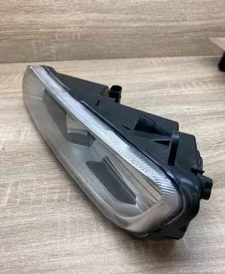 Volkswagen PASSAT B7 Front fog light 176623 176162402