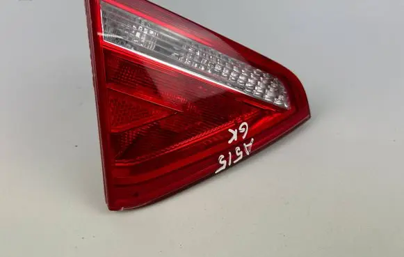 Audi A5 8T 8F Tailgate rear/tail lights 8T0945093