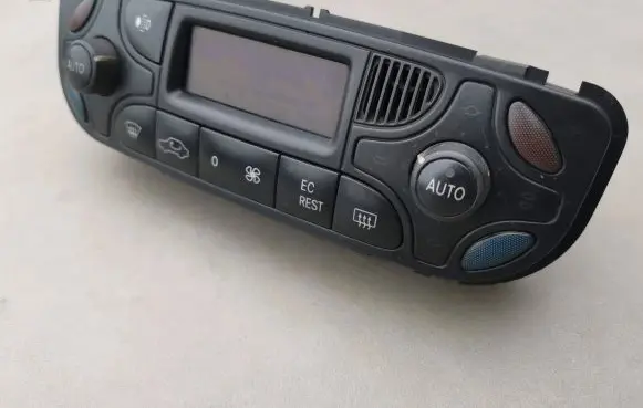 Mercedes-Benz C W203 Climate control unit 2038300585 9140010401