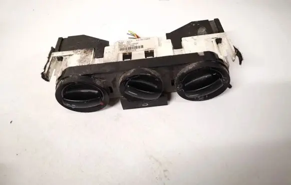 Volkswagen Fox Climate control unit 6q0819045t