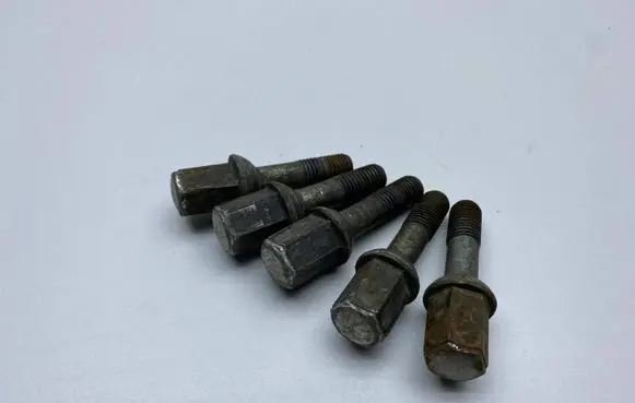 Mercedes-Benz C W203 Nuts/bolts 