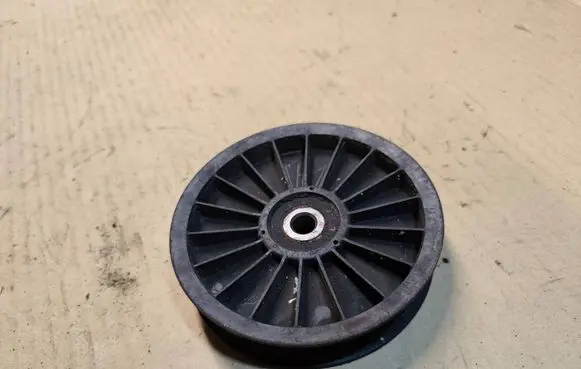 Chrysler Voyager Generator/alternator belt tensioner