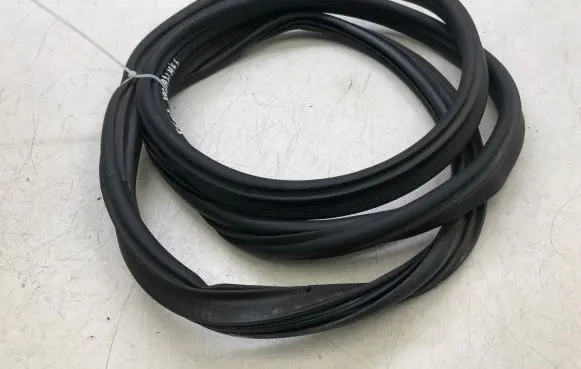 Ford Fiesta Trunk rubber seal (body) 