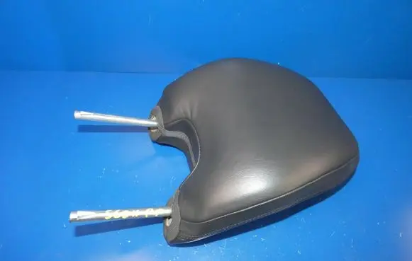Volvo S60 Front seat headrest 