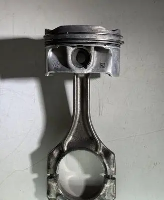 BMW M5 F90 Connecting rod/conrod 8747752 7852246