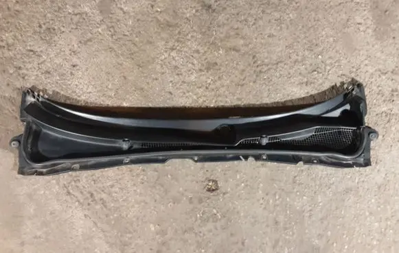 Subaru Forester SH Wiper trim