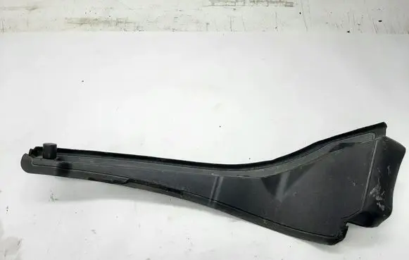 BMW 2 F45 Fender end trim 7300518