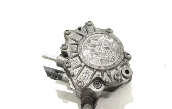 Volkswagen PASSAT B6 Vacuum pump 03G145209C