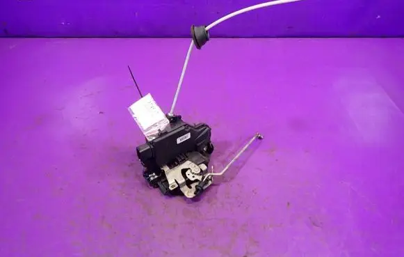 Audi A4 S4 B6 8E 8H Front door lock