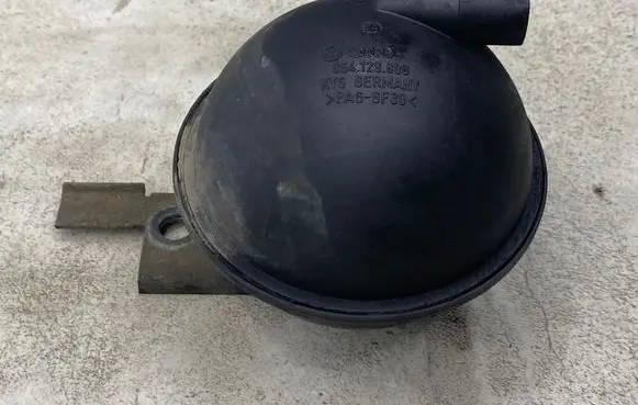 Seat Alhambra (Mk1) Vacuum air tank 054129808