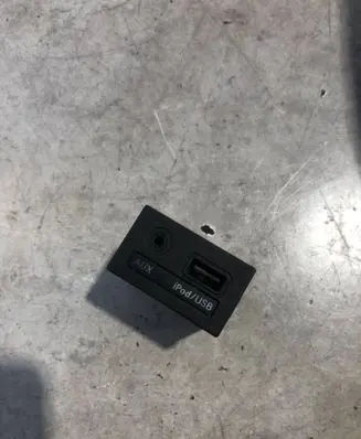 Hyundai i40 USB socket connector 961203Z5004X