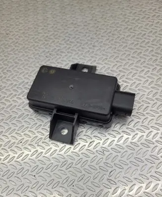 Mercedes-Benz E C207 W207 Tire pressure control unit A0009008402