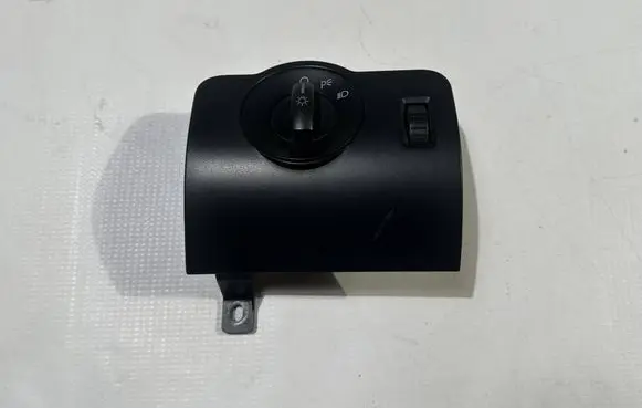Ford Mustang V Light switch AR33-13D168