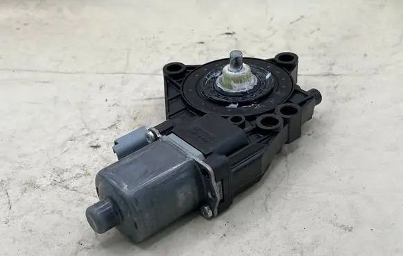 KIA Ceed Rear glass lock/latch C588 834501P000