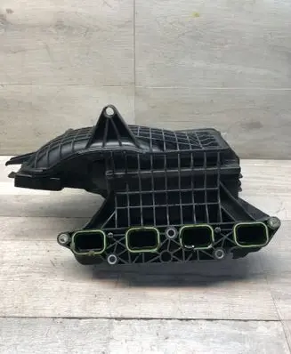 Volkswagen Golf Plus Intake manifold 03F145749C