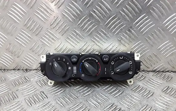 Ford Focus Climate control unit CJ5T19980AK