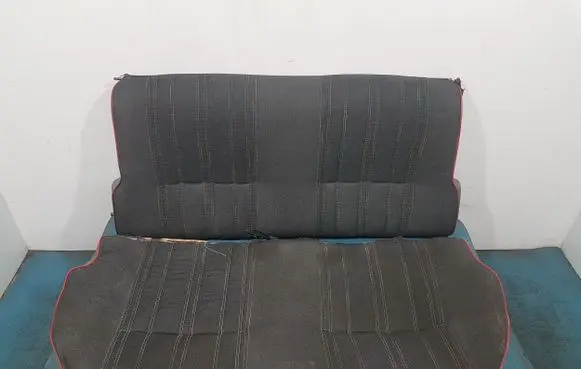 Mercedes-Benz C W205 Second row seats 