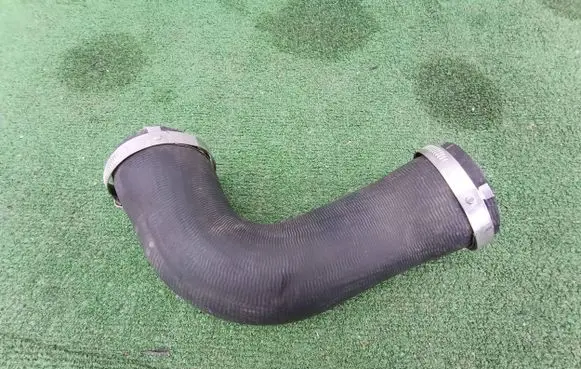 Audi RSQ3 Intercooler radiator 8V0145745B