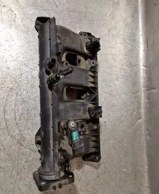 Nissan Juke I F15 Intake manifold 140030983R 1072535S01