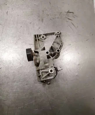 Opel Insignia A A/C compressor mount bracket 532274354