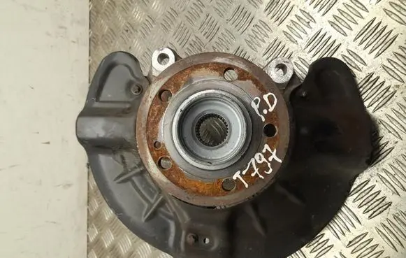 Mercedes-Benz CLA C118 X118 Front wheel hub A2473320200