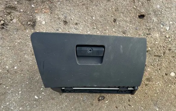 BMW 3 E92 E93 Glove box