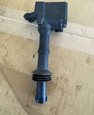 High voltage ignition coil