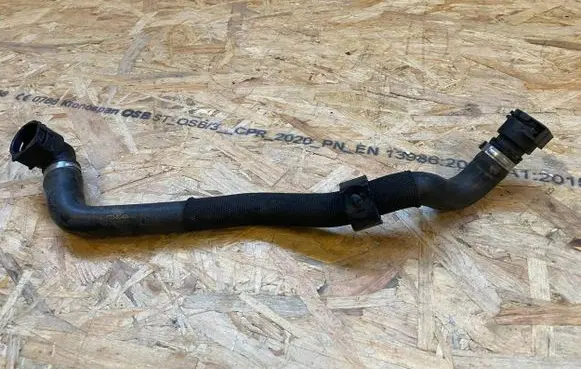 Jaguar F-Pace Engine coolant pipe/hose HK838C424AC LR091815 HK83-8C424-AC