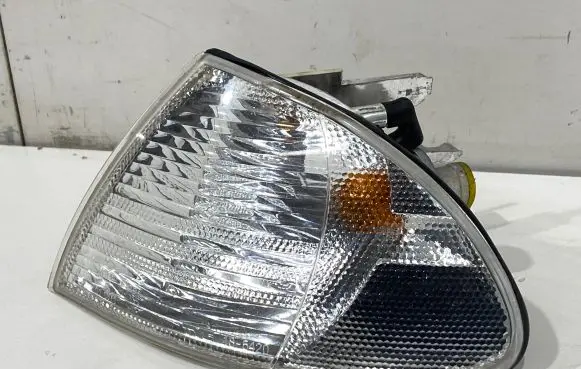 BMW 3 E46 Front indicator light 185356B