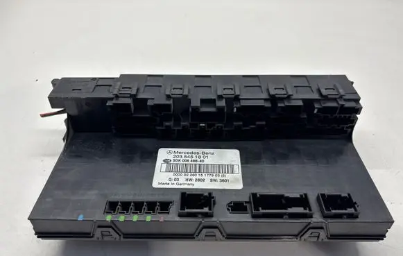 Mercedes-Benz C W203 Fuse module 2035451801
