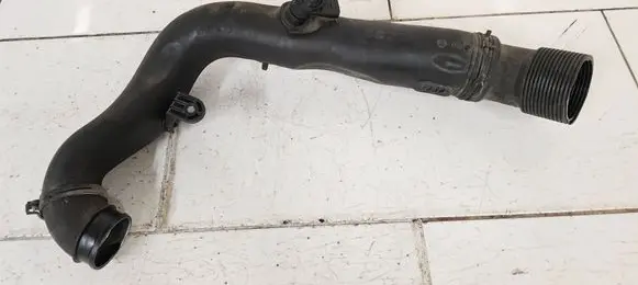 Volkswagen Touran I Intercooler hose/pipe 1K0129654AK