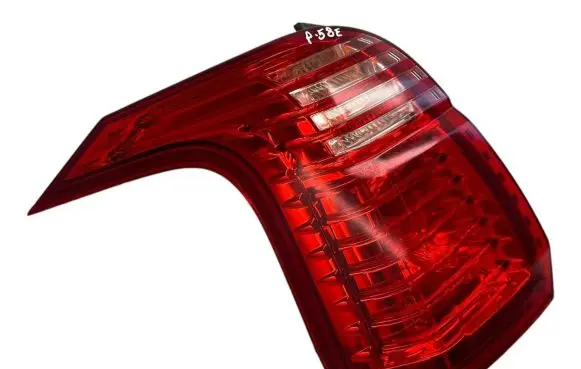 Peugeot 5008 Rear/tail lights 9672666580