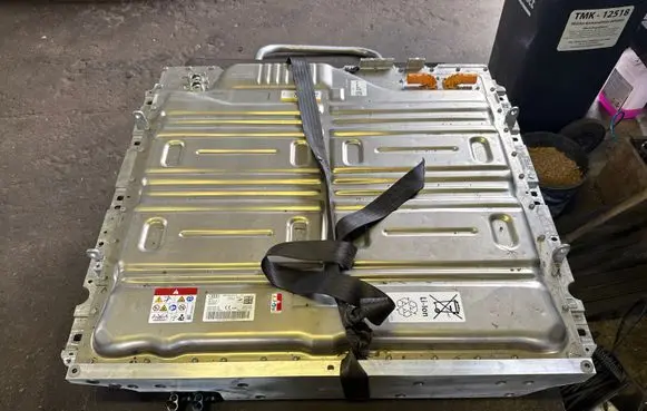 Audi A5 Hybrid / electric car battery 4P0915911H