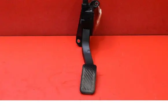 Ford Fiesta Accelerator throttle pedal 8V219F836AA
