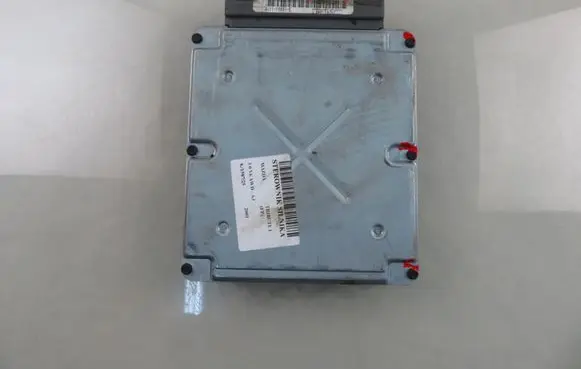 Mazda Tribute Engine control unit/module 1L8U12A650CC