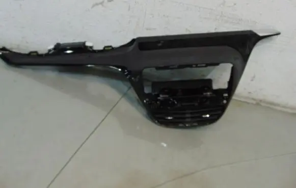 Peugeot Partner Dashboard lower bottom trim panel 