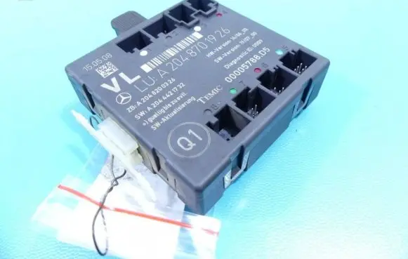 Mercedes-Benz C W204 Central body control module A2048701926 IMPRK1346381