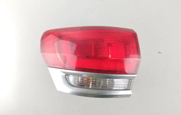 Jeep Grand Cherokee Rear/tail lights P68236133AC