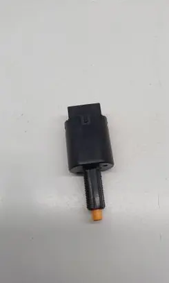 Toyota RAV 4 (XA40) Brake pedal sensor switch 501CB