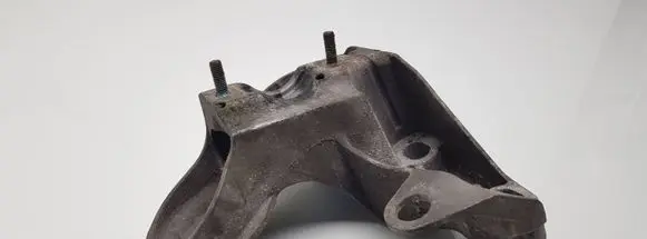 Audi A6 S6 C5 4B Engine mounting bracket 8E0199351A