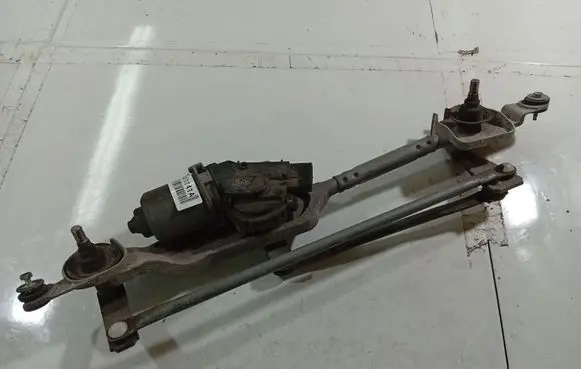 Opel Insignia A Front wiper linkage and motor 
