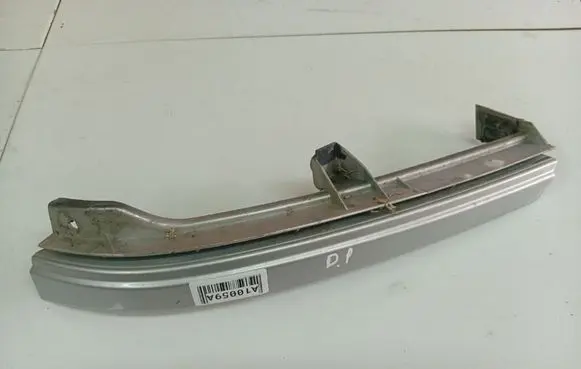 Opel Zafira A Under headlight/headlamp trim 90580651