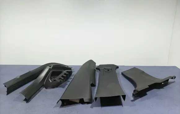 Other sill/pillar trim element