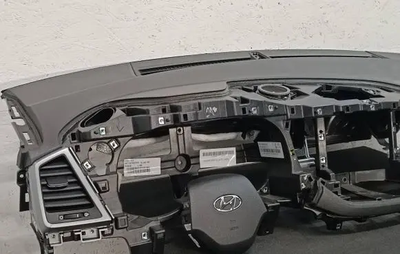 Hyundai Tucson TL Dashboard 84711D7000TRY RY1509091183