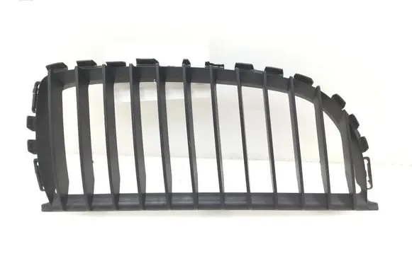 BMW 3 E90 E91 Bonnet/hood grill 7120008